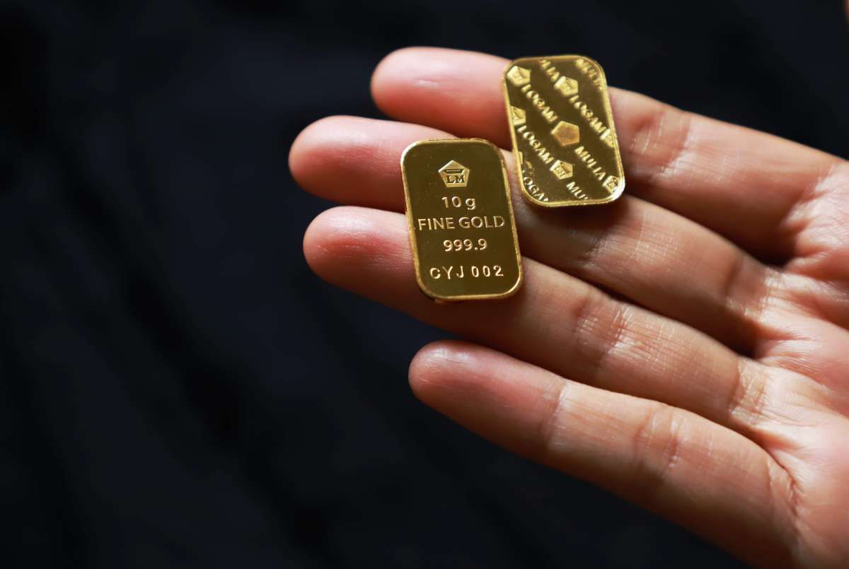Tips Beli Emas di Tengah Naik Turunnya Harga